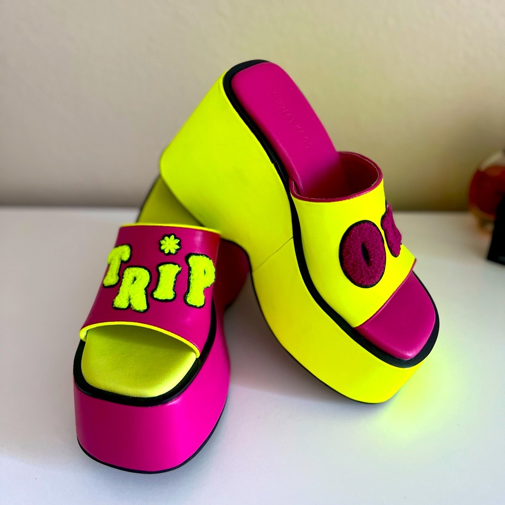 Dolls Kill bomb sandals! Super cute! New with tags!!!